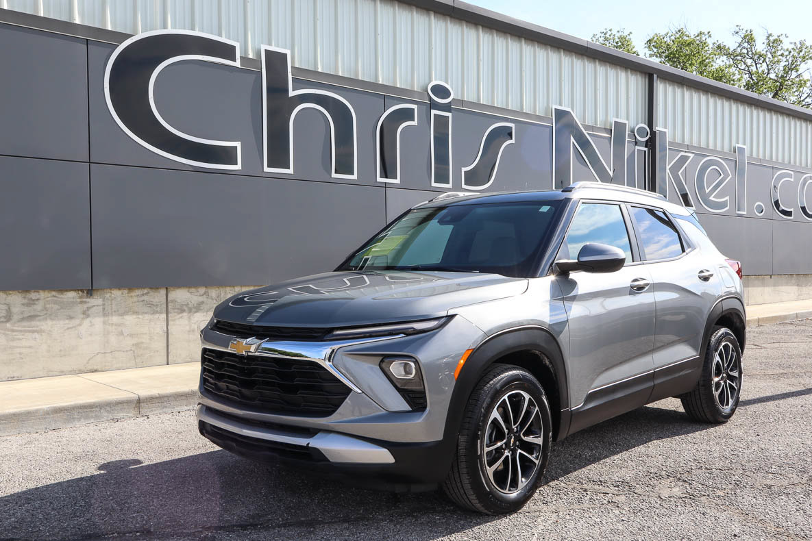 Used 2025 Chevrolet TrailBlazer LT FWD image 1