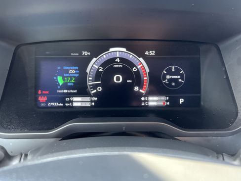 Used 2023 Toyota Tundra Platinum AWD/4WD image 17