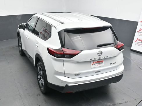 Used 2024 Nissan Rogue SL AWD/4WD image 33
