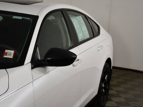 Certified 2025 Honda Accord SE image 13