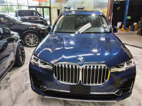 Used 2022 BMW X7 xDrive40i AWD/4WD image 3