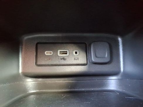 Used 2022 Chevrolet Equinox LT FWD image 18