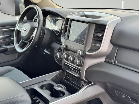Used 2019 RAM 1500 Big Horn AWD/4WD image 18