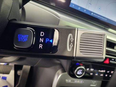 New 2026 Hyundai Ioniq 9 SE AWD/4WD image 18