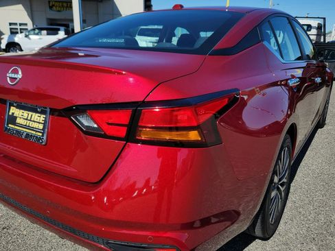 Used 2025 Nissan Altima 2.5 SV FWD image 28