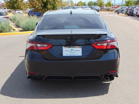 Used 2023 Toyota Camry SE FWD image 5