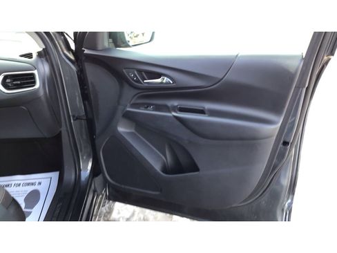 Used 2021 Chevrolet Equinox LT image 17