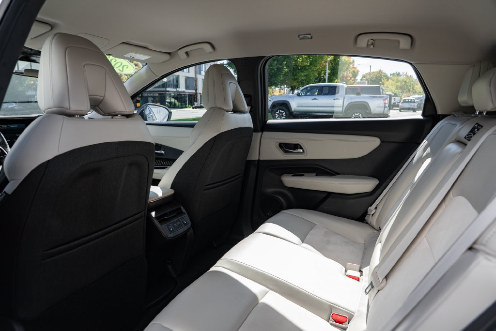 Used 2024 Nissan Ariya AWD image 24
