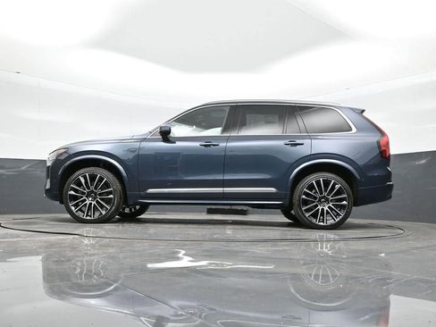 New 2026 Volvo XC90 B6 Plus w/ Protection Package Premier image 27