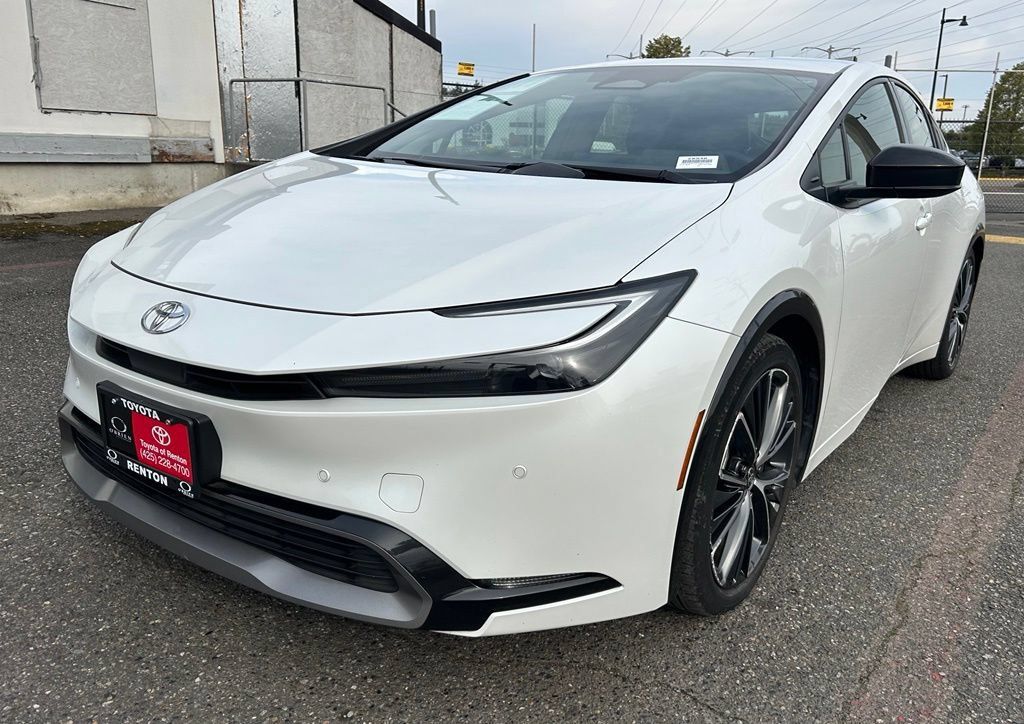 Certified 2023 Toyota Prius XLE FWD image 1