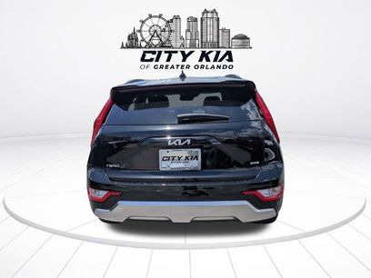 Used 2025 Kia Niro EX Touring
