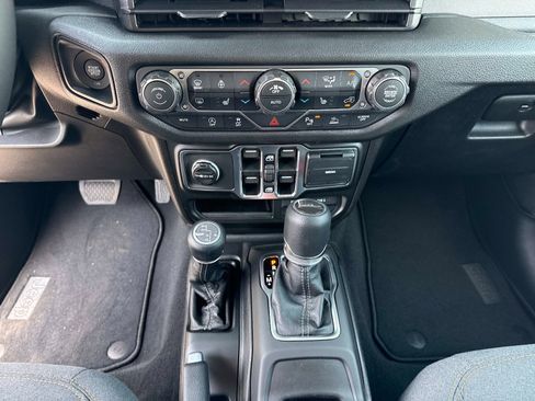 New 2026 Jeep Gladiator Sport AWD/4WD image 25