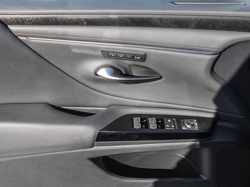 Used 2022 Lexus ES 300h ES 300h image 21