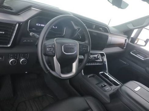 Used 2025 GMC Sierra 2500 Denali w/ Denali Reserve Package AWD/4WD image 17