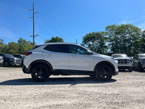 Used 2024 Buick Encore GX Sport Touring AWD/4WD image 6