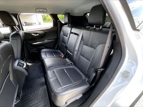 Used 2021 Chevrolet Blazer LT FWD image 19