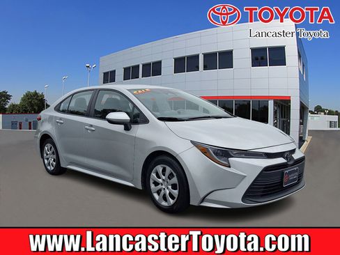 Used 2023 Toyota Corolla LE FWD image 1