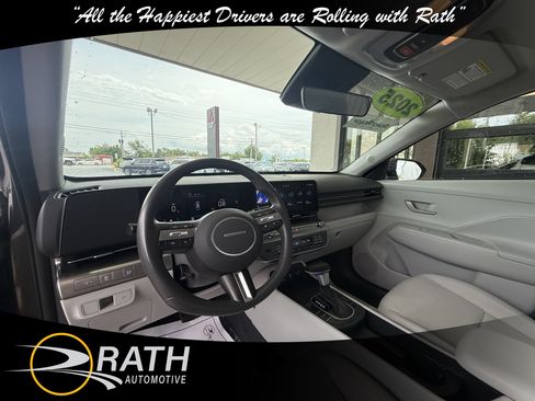 Used 2025 Hyundai Kona SEL FWD image 14