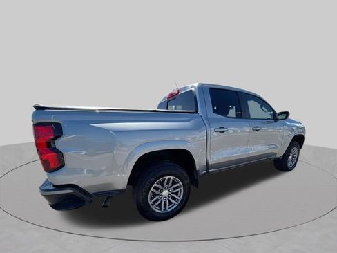 Used 2024 Chevrolet Colorado LT w/ LT Convenience Package II RWD image 9