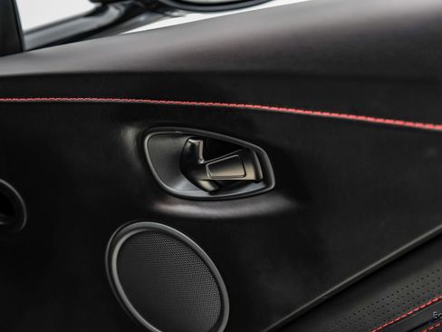 Used 2023 Aston Martin V12 Vantage RWD image 86