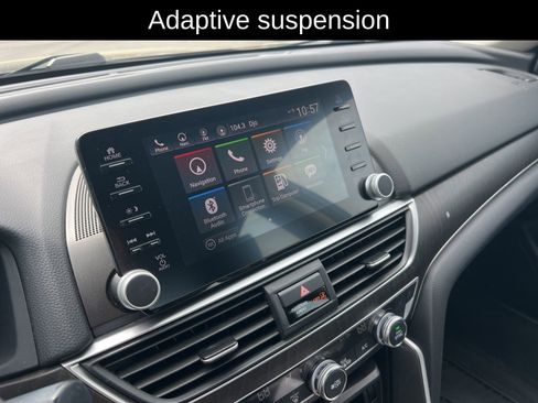 Used 2018 Honda Accord Touring image 10