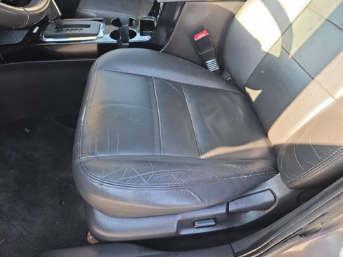 Used 2010 Ford Escape Limited FWD image 26