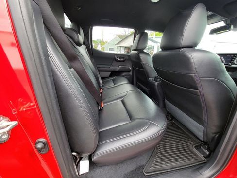 Used 2020 Toyota Tacoma 4x4 Double Cab image 25