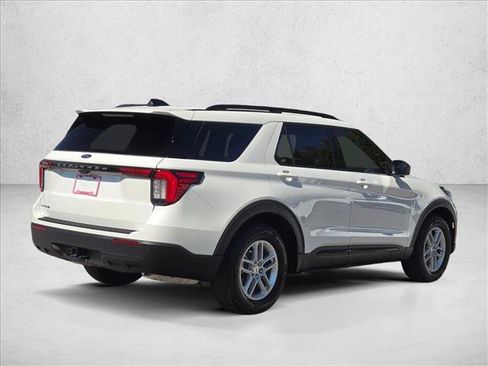New 2026 Ford Explorer Active RWD image 2