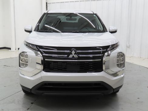 New 2026 Mitsubishi Outlander ES AWD/4WD image 9