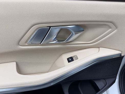 Used 2019 BMW 330i Sedan w/ Driving Assistance Package image 37