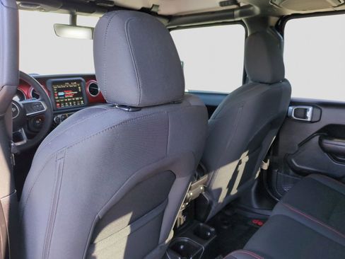 Used 2023 Jeep Gladiator Rubicon w/ Cold Weather Group image 23