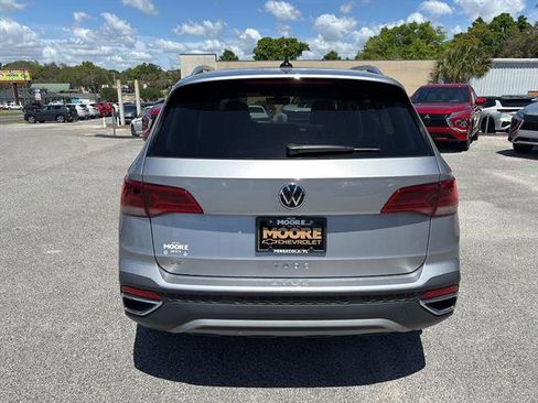 Used 2023 Volkswagen Taos SE FWD image 7
