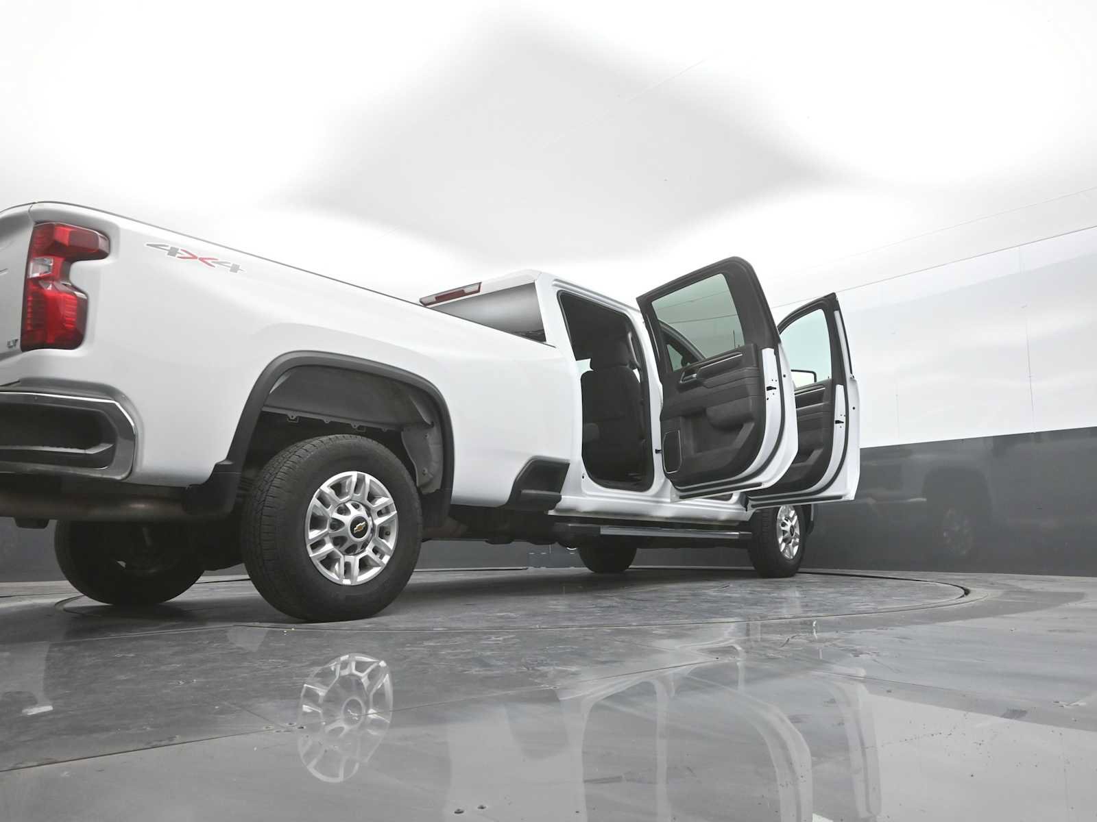 Used 2025 Chevrolet Silverado 2500 LT w/ Convenience Package AWD/4WD image 54