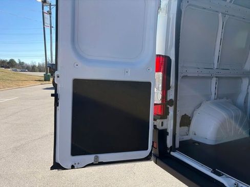 Used 2024 RAM ProMaster 2500 image 24