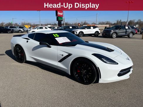 Used 2015 Chevrolet Corvette Stingray Z51 w/ 3LT Preferred Equipment Group image 8