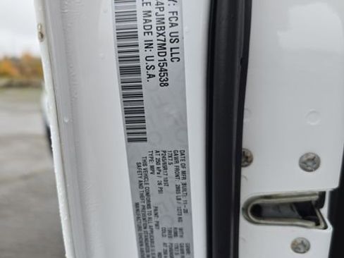 Used 2021 Jeep Cherokee Trailhawk w/ Sun, Sound & Nav Group image 16