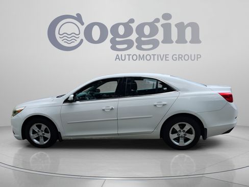 Used 2014 Chevrolet Malibu LS FWD image 2