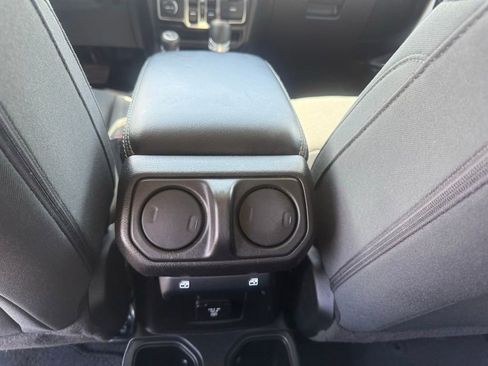 Used 2021 Jeep Wrangler Unlimited Sahara w/ Dual Top Group AWD/4WD image 37