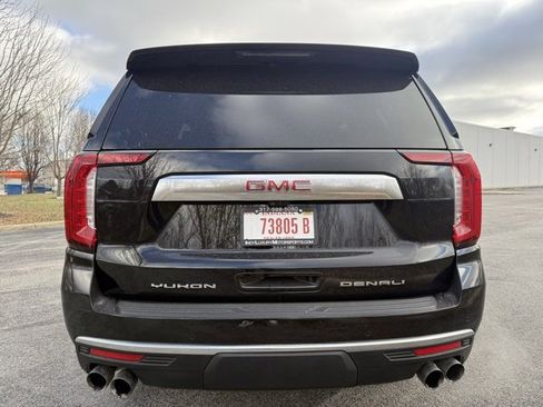 Used 2021 GMC Yukon Denali w/ Denali Premium Package image 6