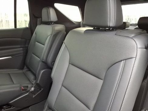 New 2026 Chevrolet Traverse LT AWD/4WD image 13