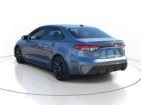 Used 2024 Toyota Corolla SE image 4