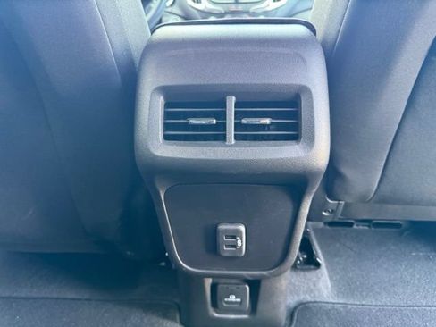 Certified 2024 Chevrolet Equinox LT FWD image 12