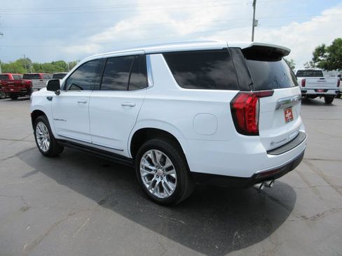 Used 2021 GMC Yukon Denali w/ Denali Ultimate Package AWD/4WD image 8