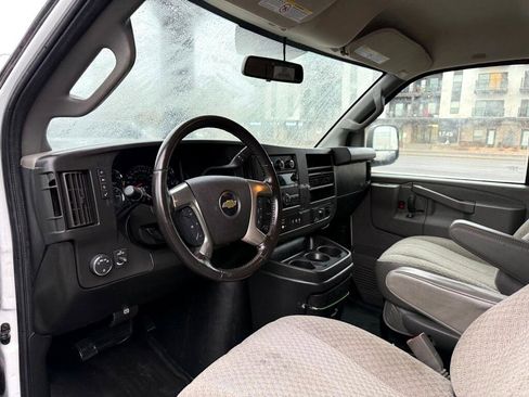 Used 2019 Chevrolet Express 2500 w/ Driver Convenience Package image 7