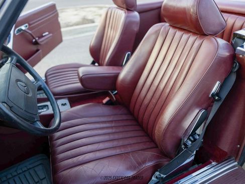 Used 1987 Mercedes-Benz 560 SL image 33