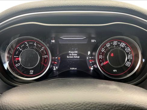 Used 2015 Dodge Challenger SXT w/ Driver Convenience Group RWD image 22