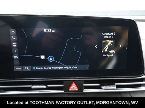 Used 2023 Hyundai Elantra Limited FWD image 16