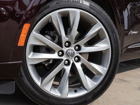 Used 2023 Buick Envision Avenir image 2