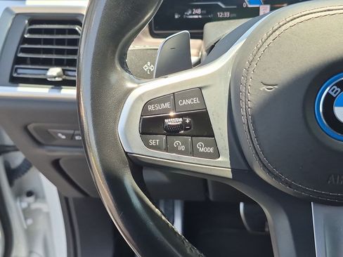 Used 2024 BMW X5 xDrive50e AWD/4WD image 19