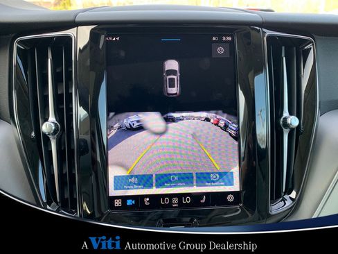 Used 2025 Volvo XC60 B5 Core w/ Climate Package image 14